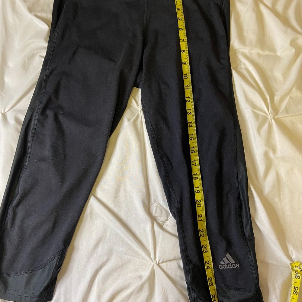 Adidas Black Capri Leggings in Medium